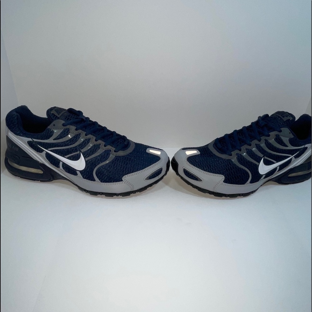 Nike AirMax Torch 4